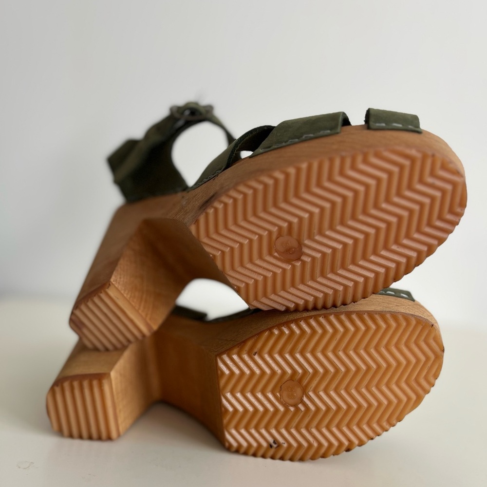 MIA Strappy Clog Sandals - Picture 6 of 8
